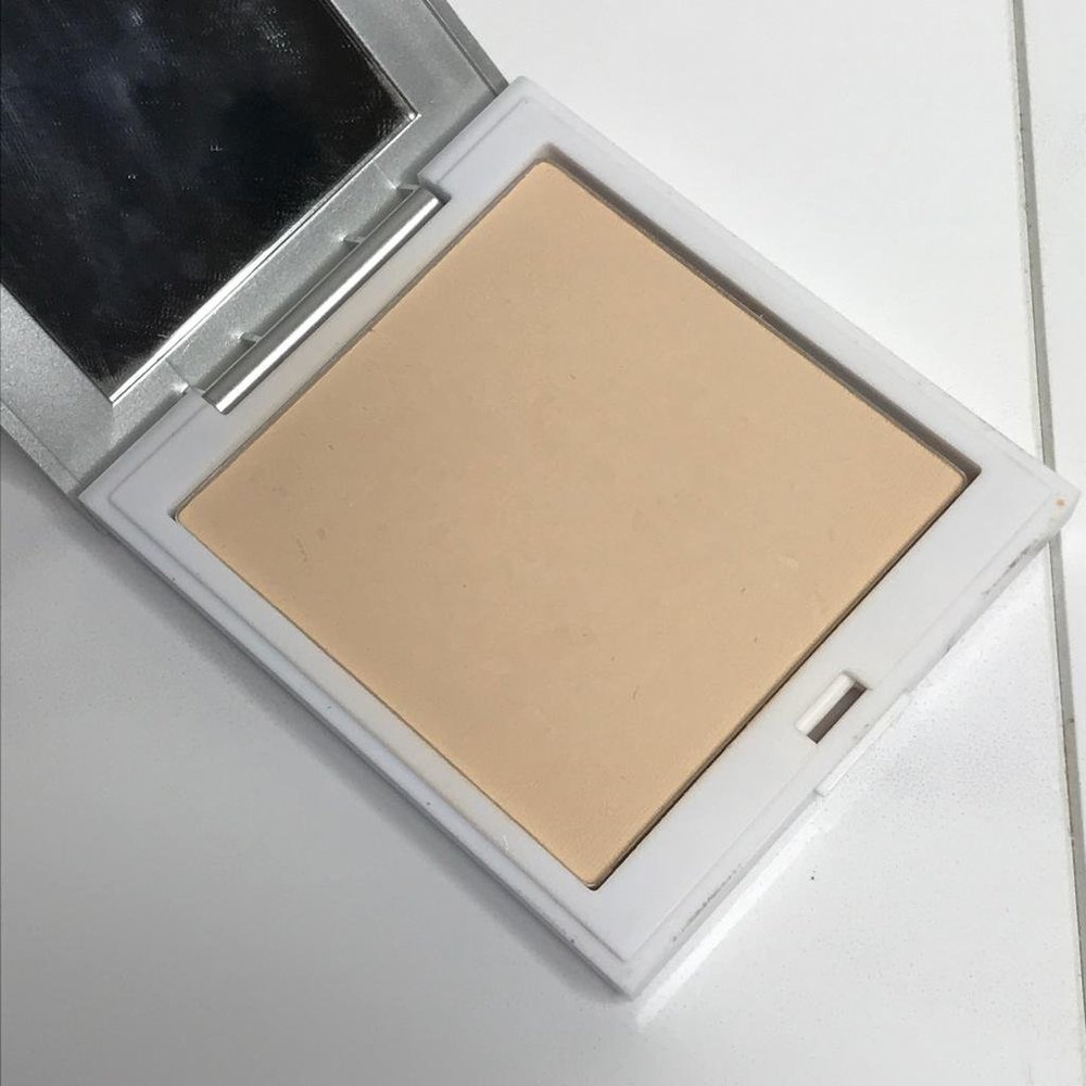 HARD CANDY Complexion Perfection Face Powder